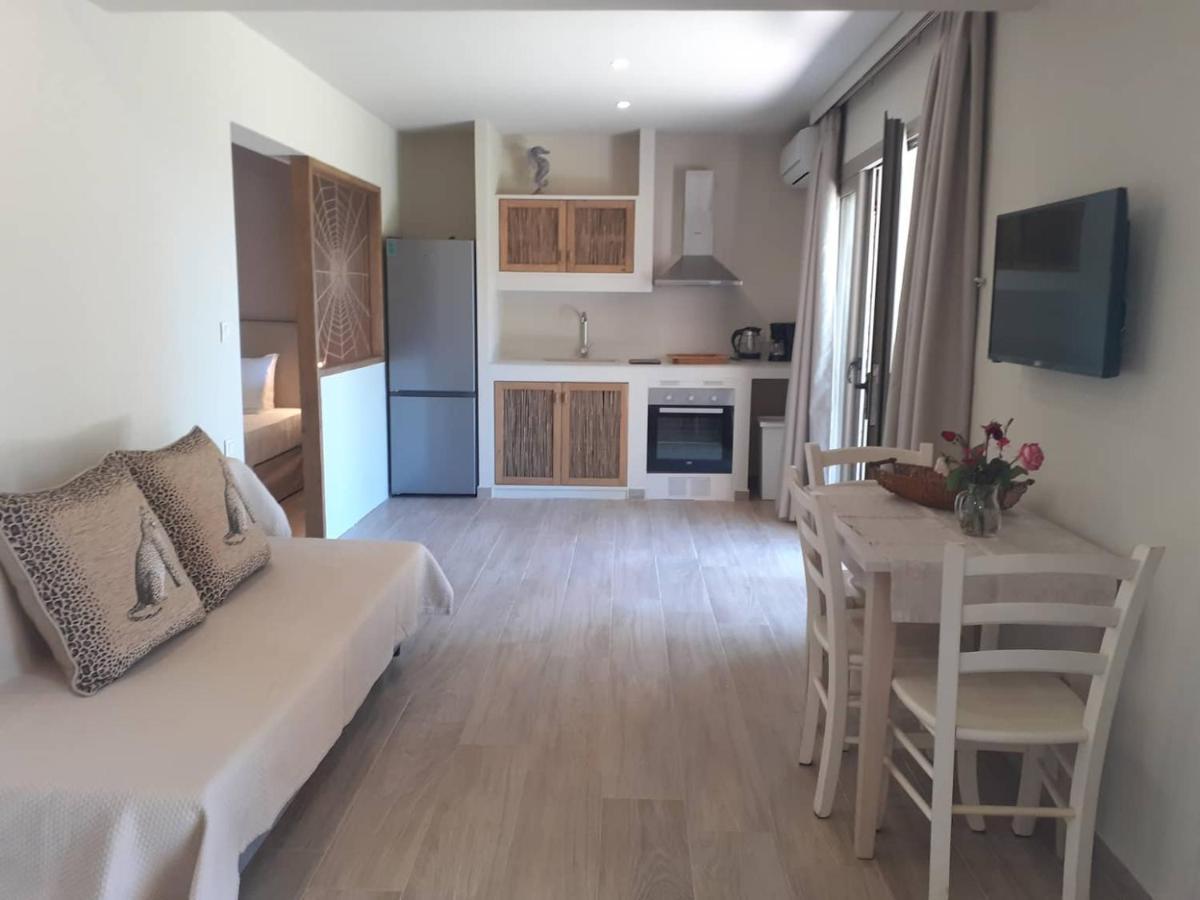 Forest Resort Suites Skiathos Трулос Экстерьер фото