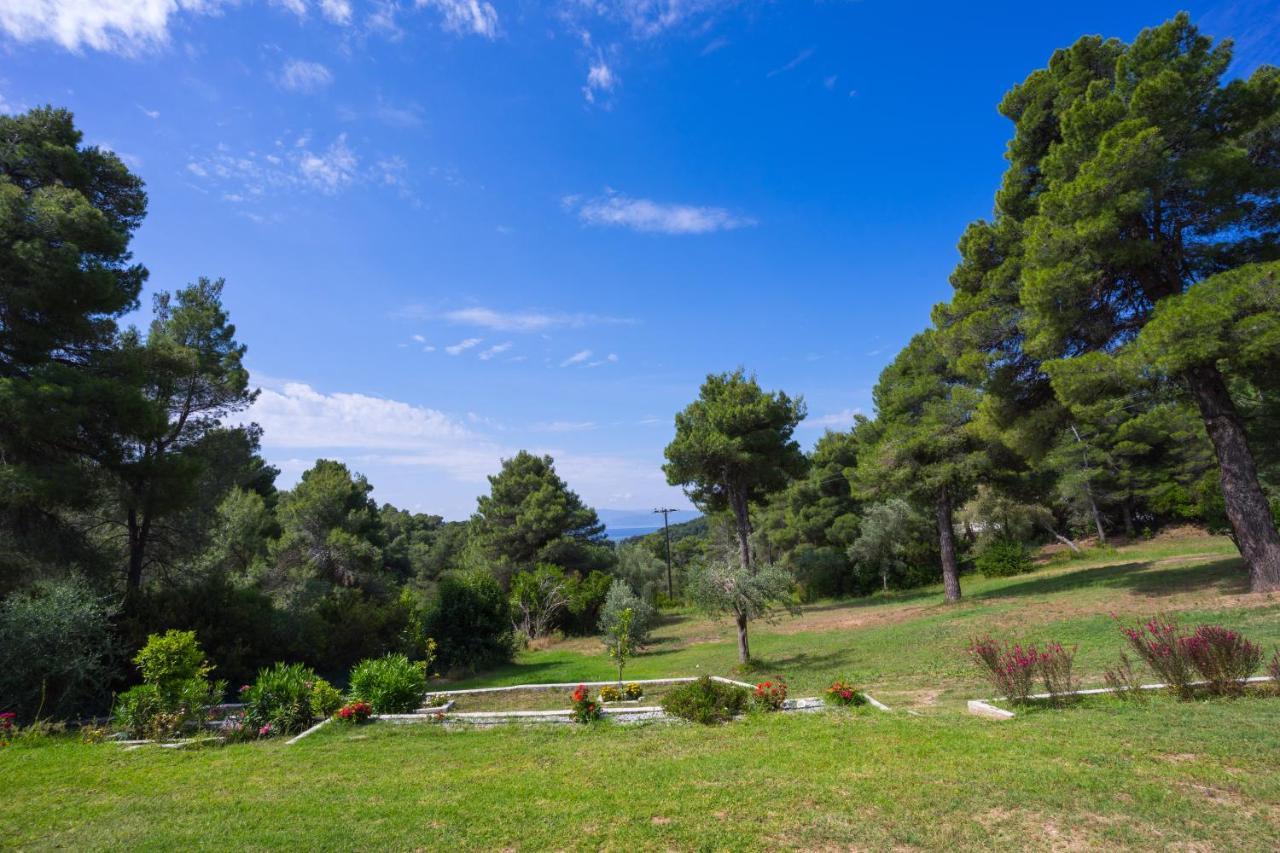 Forest Resort Suites Skiathos Трулос Экстерьер фото